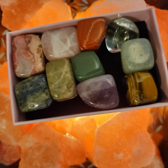TUMBLED NATURAL CHAKRA BALANCING STONES - Picture 3 of 8